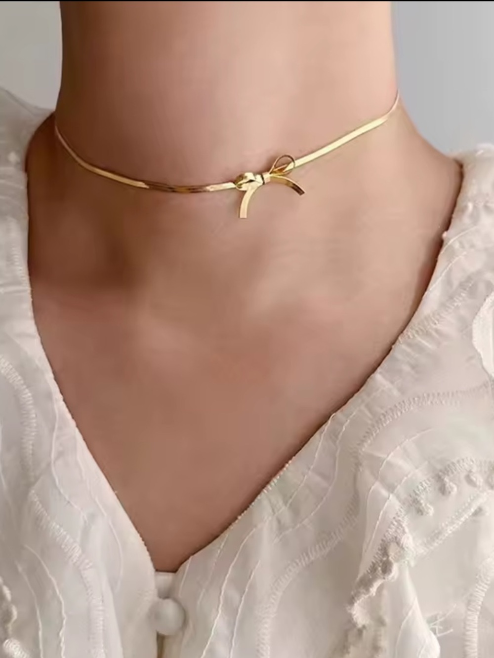 Elegant Gold Bow Choker Necklace